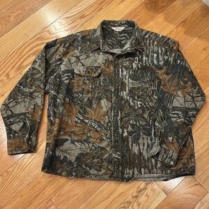Vintage Walls real tree Camo flannel shirt